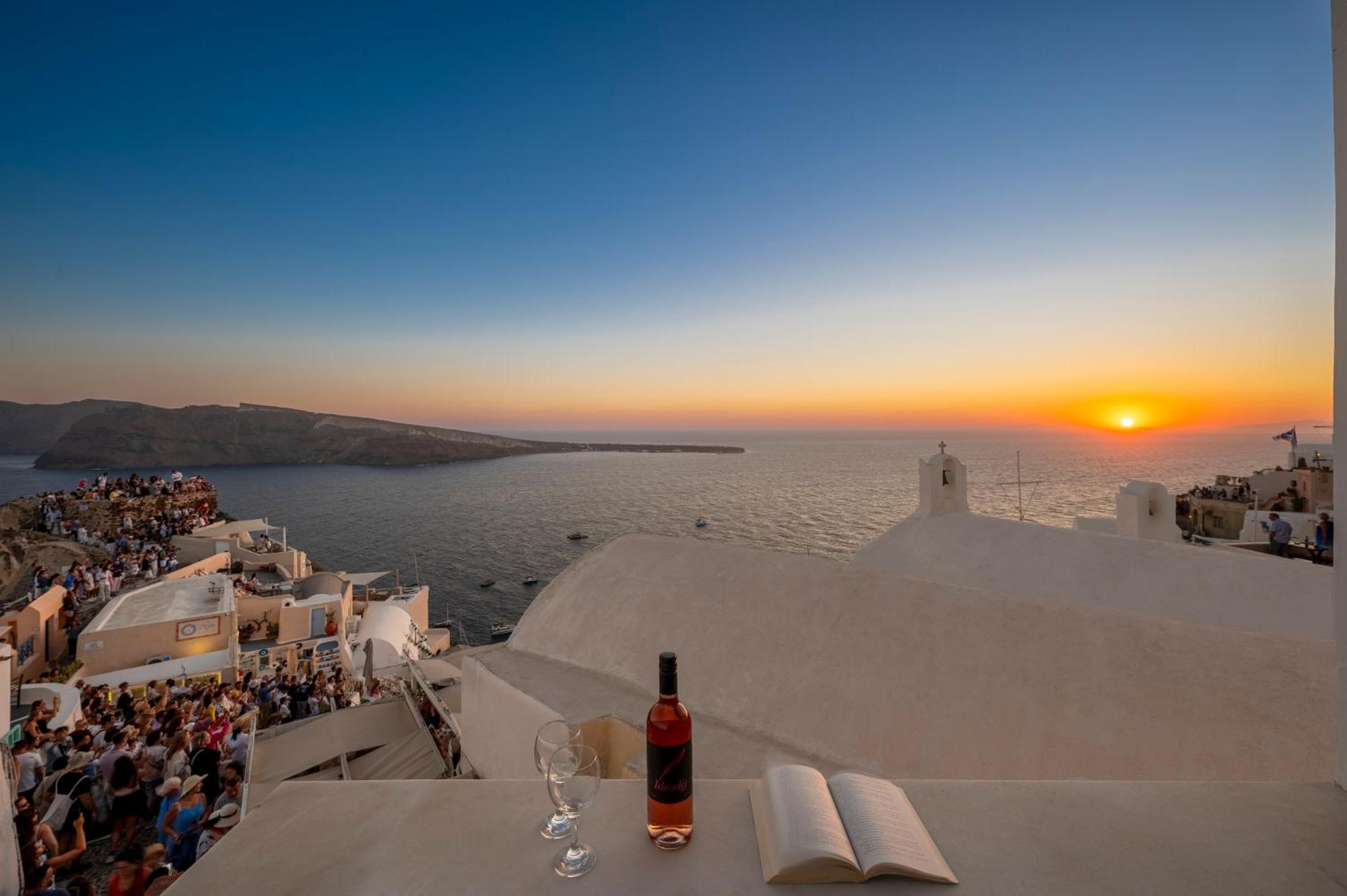 Sole D'Oro Sunset & Caldera View Grand Suite Oia  Extérieur photo