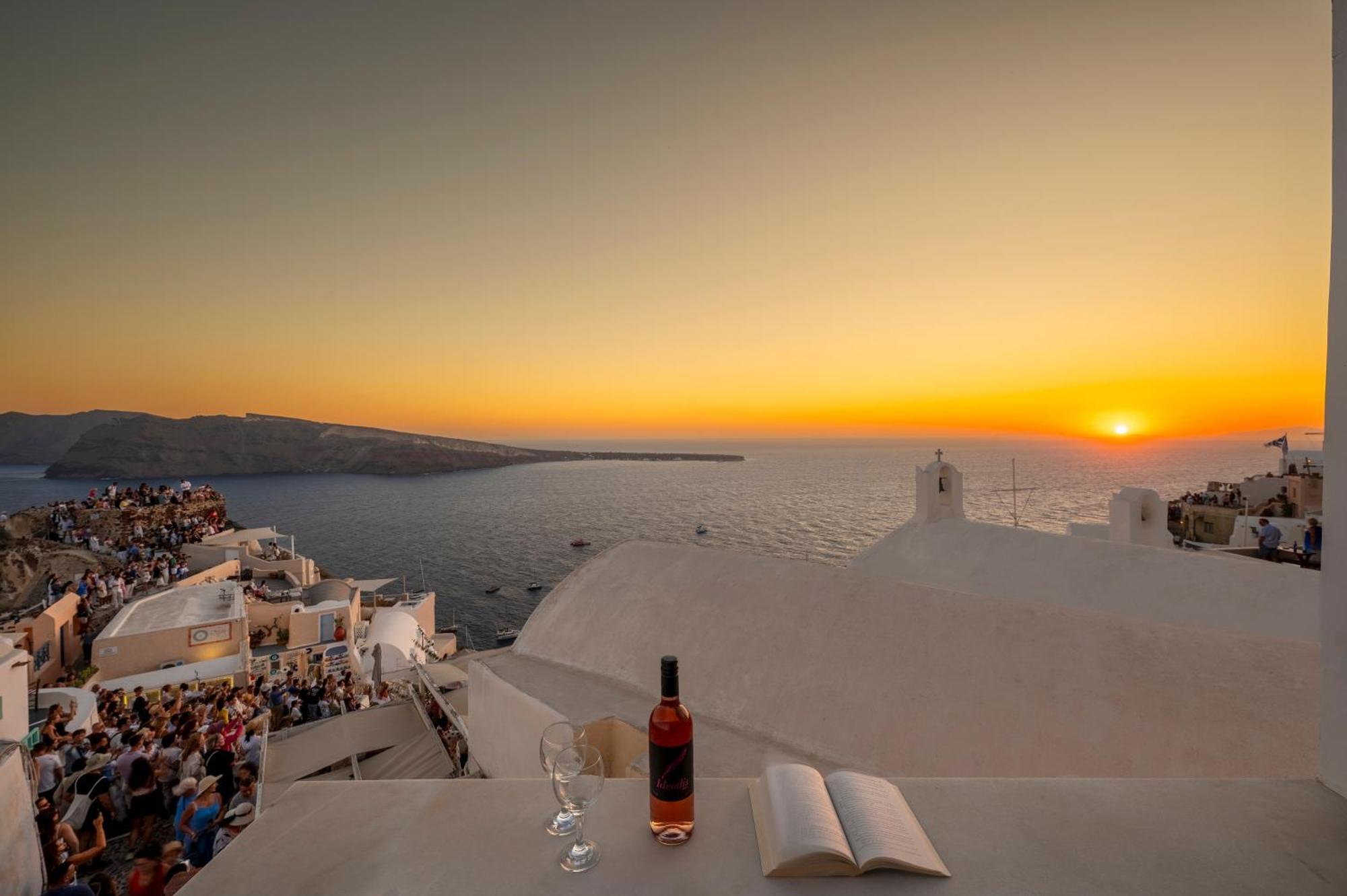 Sole D'Oro Sunset & Caldera View Grand Suite Oia  Extérieur photo